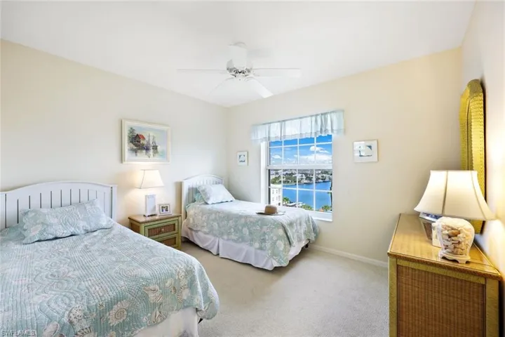 9577  Gulf Shore  DR, Naples, FL 34108