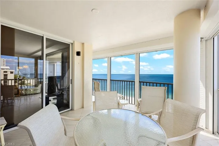 9577  Gulf Shore  DR, Naples, FL 34108
