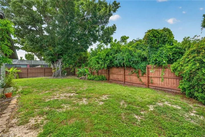 18185 Hilda Dr, Fort Myers, Florida 33967