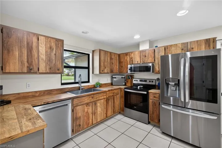 18185 Hilda Dr, Fort Myers, Florida 33967