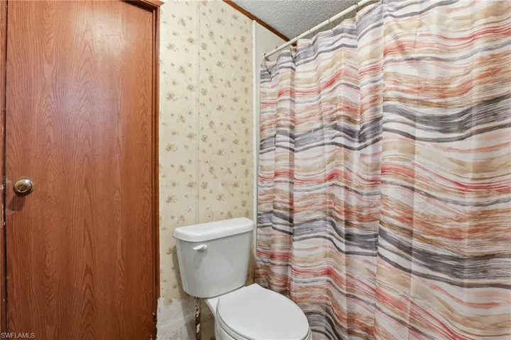 1031  Della Tobias  AVE, Clewiston, FL 33440