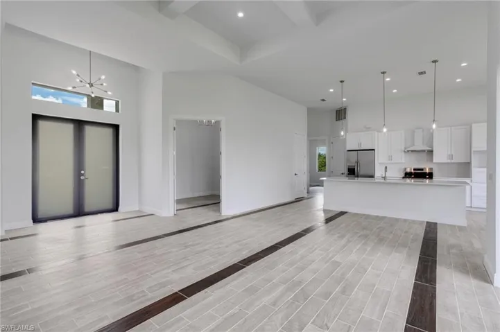 2101 Nw 8th Ter, Cape Coral, Florida 33993