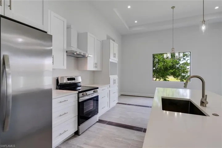 2101 Nw 8th Ter, Cape Coral, Florida 33993