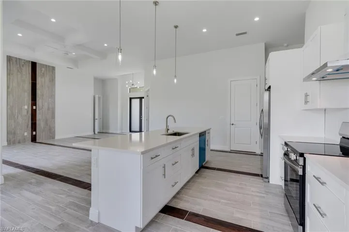 2101 Nw 8th Ter, Cape Coral, Florida 33993
