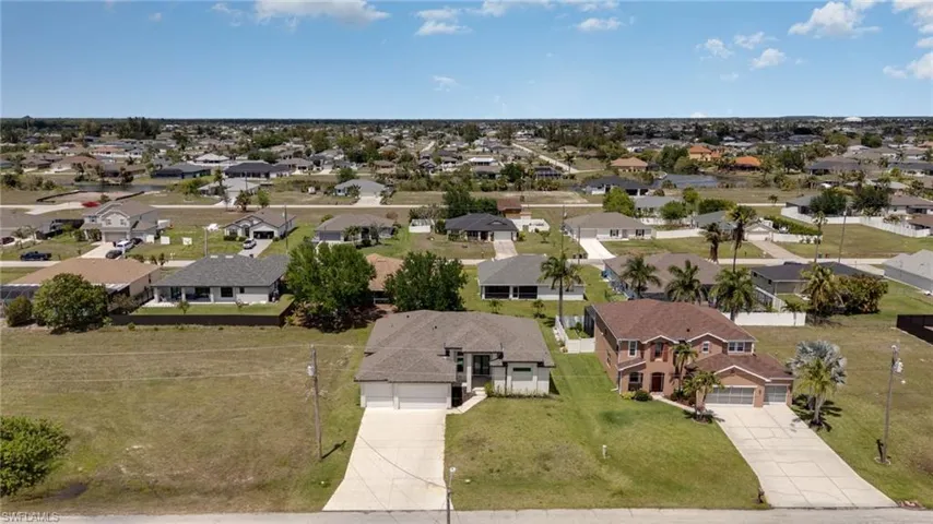 2101 Nw 8th Ter, Cape Coral, Florida 33993