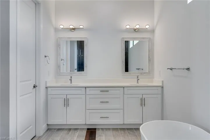 2101 Nw 8th Ter, Cape Coral, Florida 33993