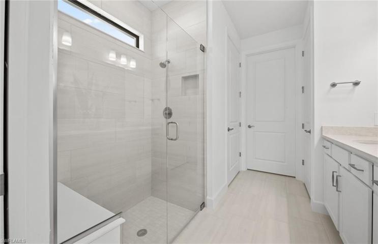 Photo of furnished model, options may vary.