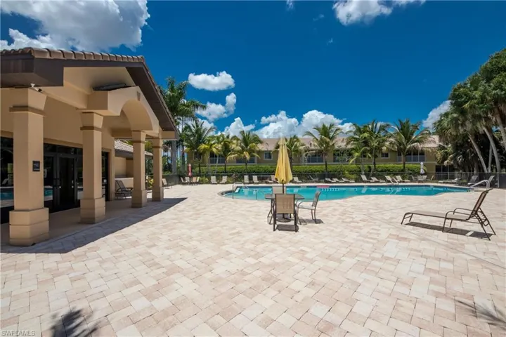 1107 Winding Pines Cir # 204, Cape Coral Fl 33909