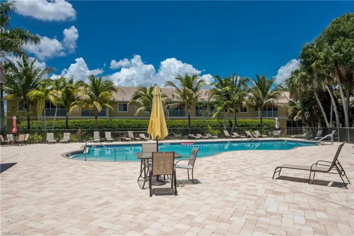 1107 Winding Pines Cir # 204, Cape Coral Fl 33909