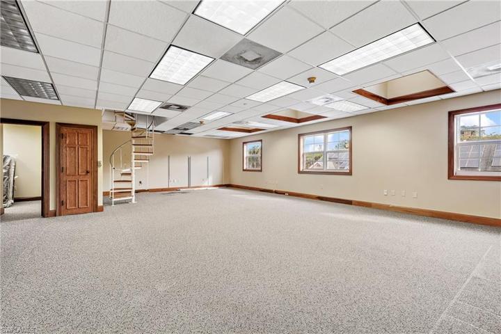 1040  Goodlette-Frank N RD, Naples, FL 34102