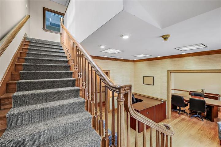 1040  Goodlette-Frank N RD, Naples, FL 34102