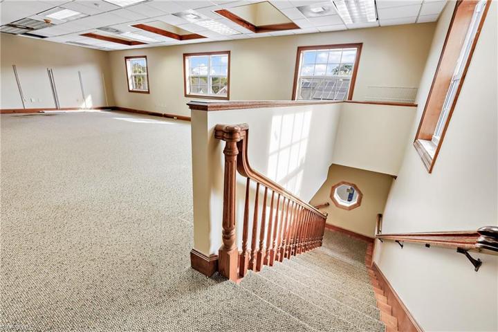 1040  Goodlette-Frank N RD, Naples, FL 34102