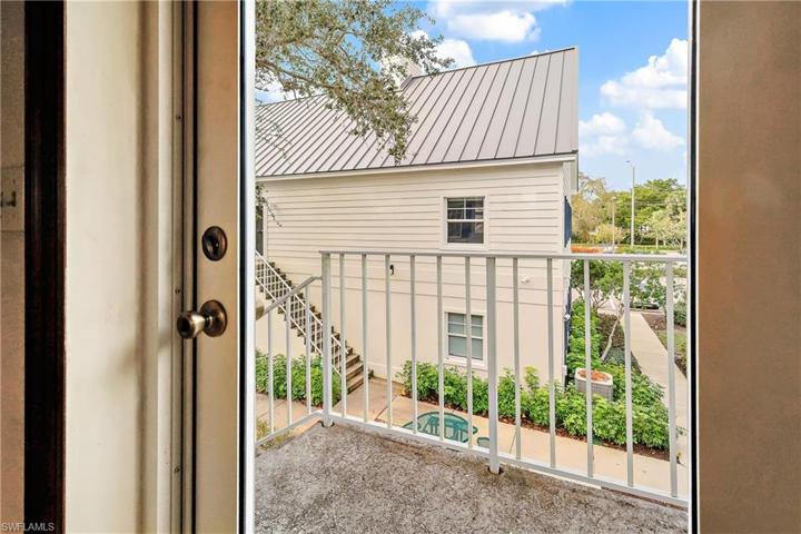 1040  Goodlette-Frank N RD, Naples, FL 34102