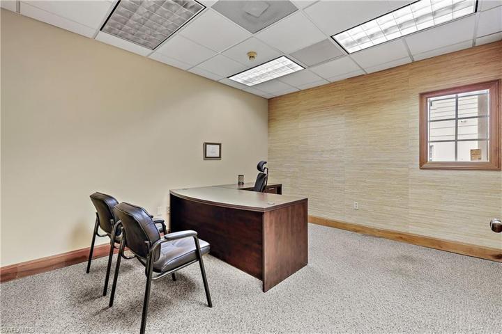 1040  Goodlette-Frank N RD, Naples, FL 34102