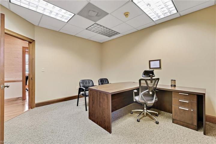 1040  Goodlette-Frank N RD, Naples, FL 34102