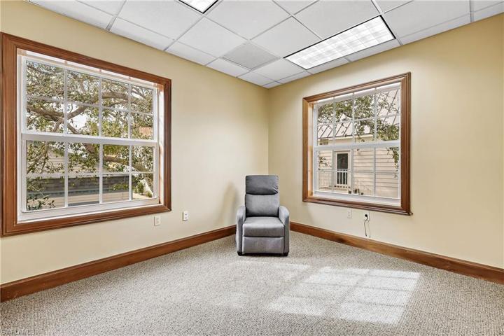 1040  Goodlette-Frank N RD, Naples, FL 34102