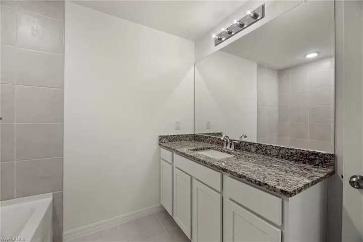 1817 Nw 2nd Ave, Cape Coral Fl 33993