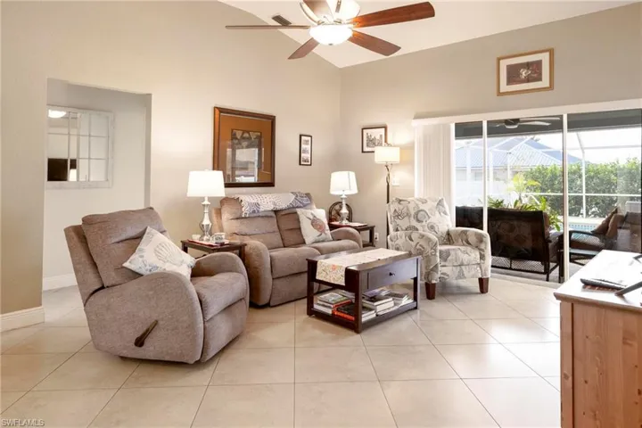 524 Sw 27th Ter, Cape Coral Fl 33914