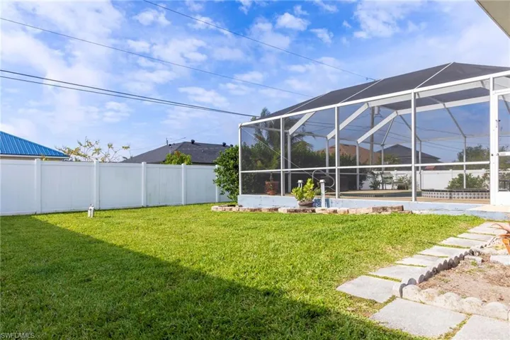 524 Sw 27th Ter, Cape Coral Fl 33914