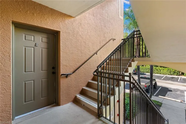 1170  Reserve  WAY, Naples, FL 34105