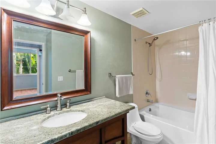 1170  Reserve  WAY, Naples, FL 34105