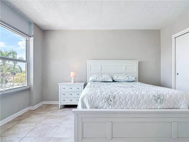 2350 W First St # 403, Fort Myers Fl 33901