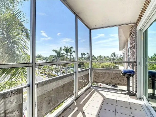 2350 W First St # 403, Fort Myers Fl 33901