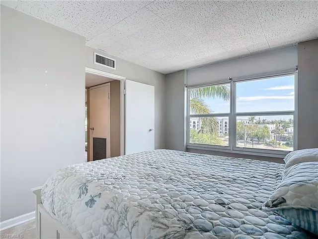 2350 W First St # 403, Fort Myers Fl 33901