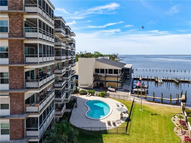 2350 W First St # 403, Fort Myers Fl 33901