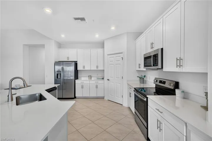 12051 Santaluz Dr 201, Fort Myers, Florida 33913