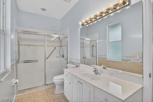 Pool bath for easy access to pool area