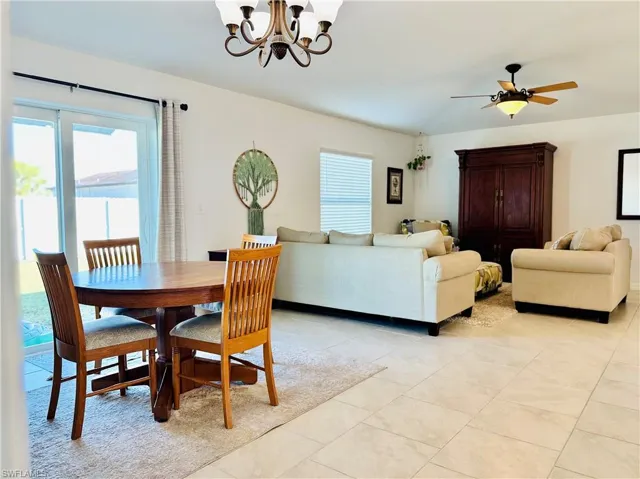 1427 18th Ter, Cape Coral, Florida 33993