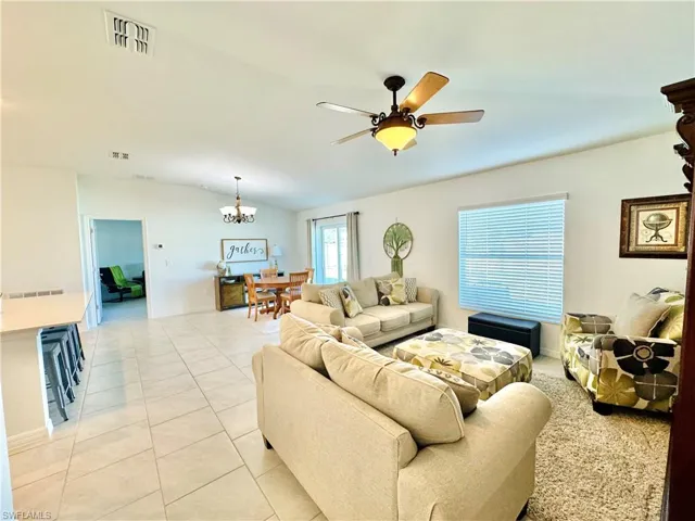 1427 18th Ter, Cape Coral, Florida 33993