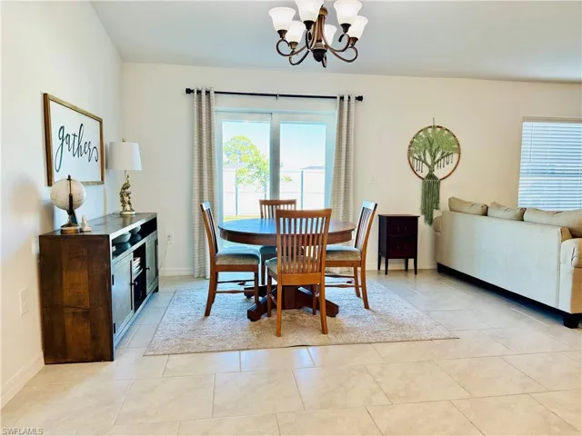 1427 18th Ter, Cape Coral, Florida 33993