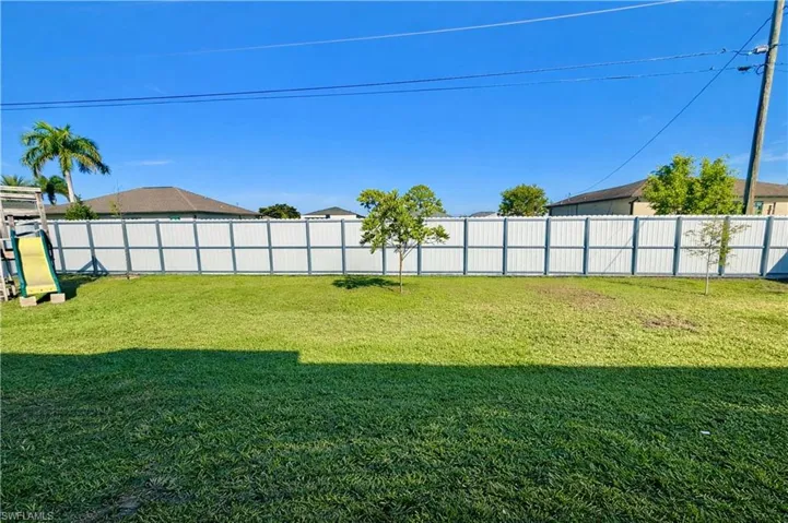 1427 18th Ter, Cape Coral, Florida 33993