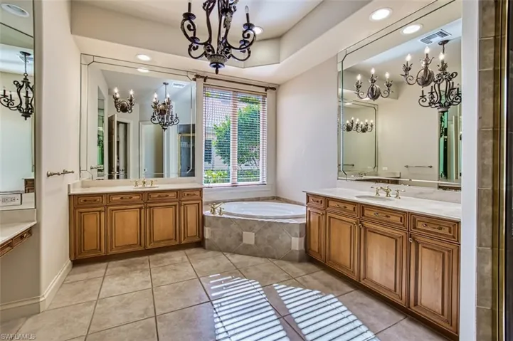 Very bright and large primary bathroom