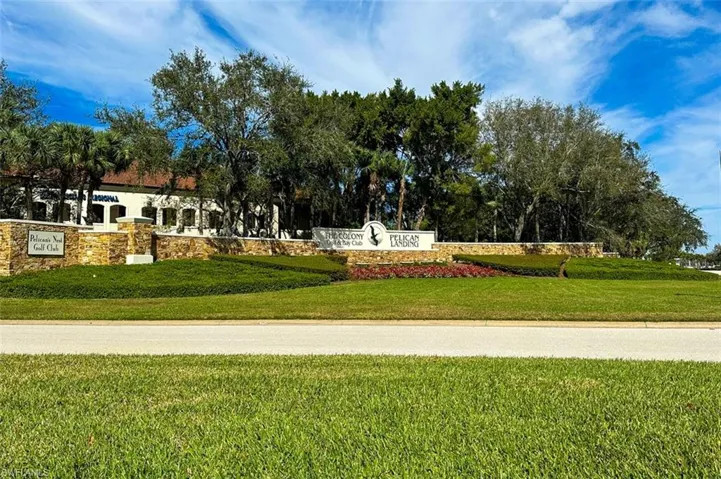 Pelican Landing Entrance