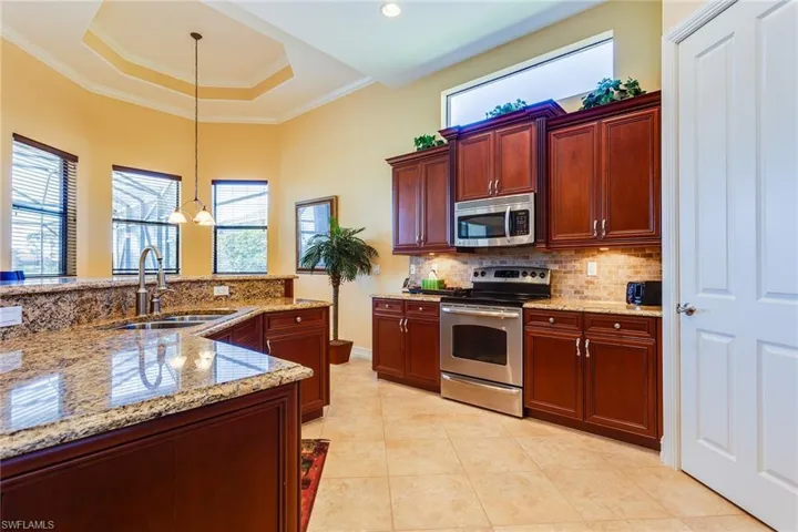 7747 Cottesmore Dr, Naples, Florida 34113