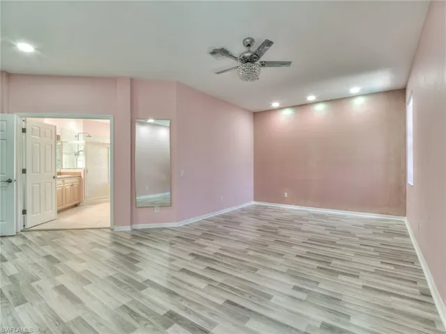 HUGE MASTER BEDROOM WITH ENSUITE BATHROOM