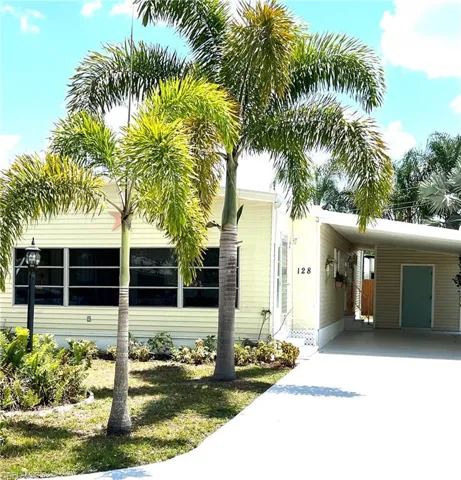 128  Gaslight  AVE, North Fort Myers, FL 33917
