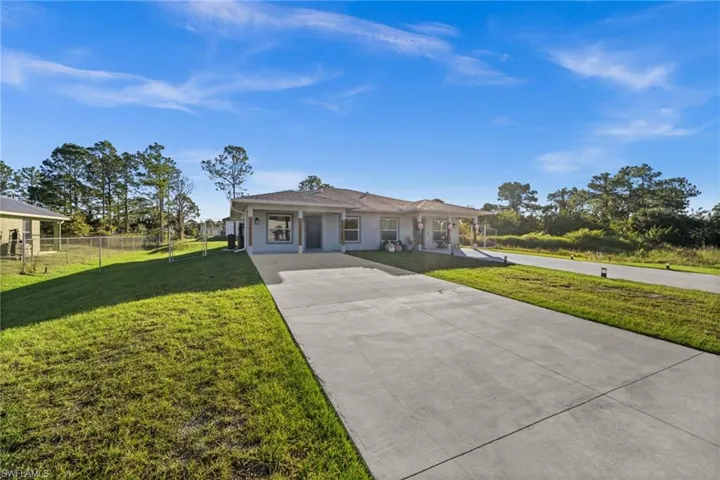 915-917 Graystone Ave, Lehigh Acres, Florida 33974