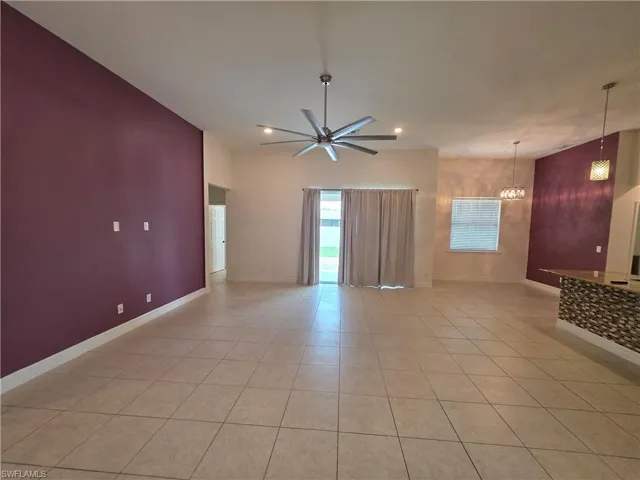 318 5th Pl, Cape Coral, Florida 33990