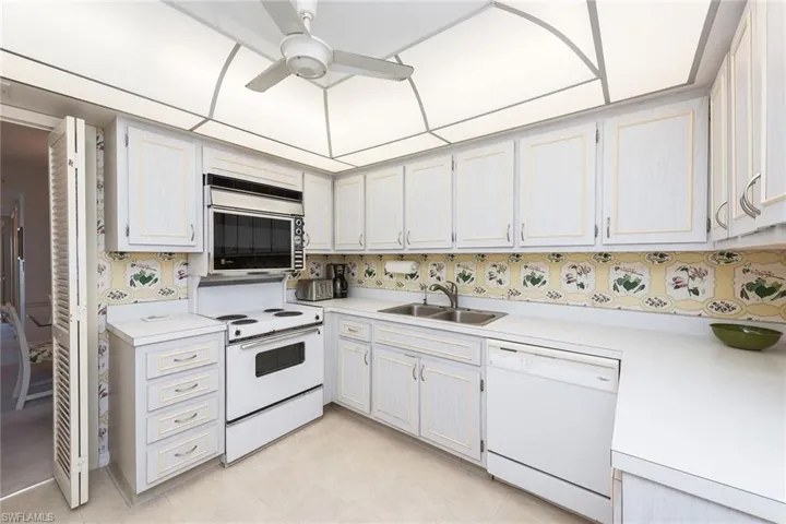 3399 Gulf Shore Blvd N # 509, Naples Fl 34103
