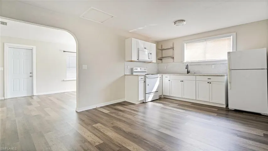 4028 Desoto AVE, FORT MYERS FL 33916