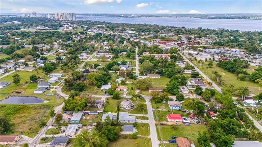 4028 Desoto AVE, FORT MYERS FL 33916