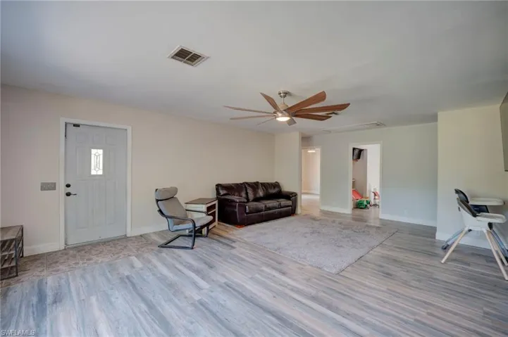 1063  Debbie  LN, Labelle, FL 33935