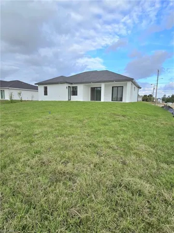 2504  Vera S AVE, Lehigh Acres, FL 33976