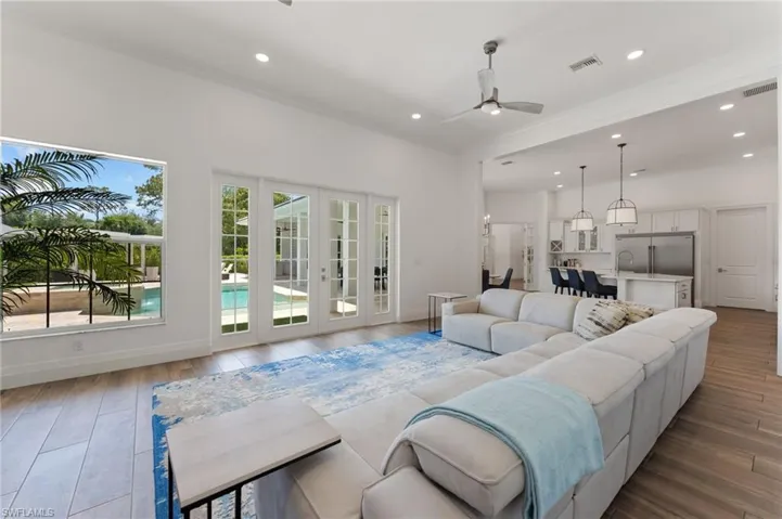 2274 Hawksridge Dr, Naples, Florida 34105