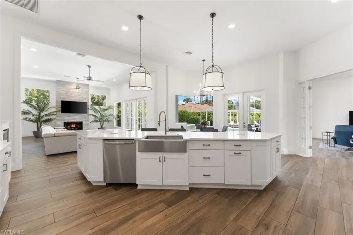 2274 Hawksridge Dr, Naples, Florida 34105