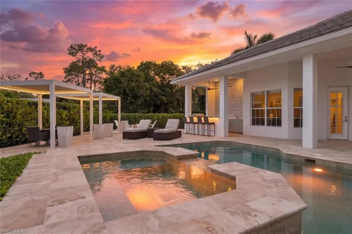 2274 Hawksridge Dr, Naples, Florida 34105